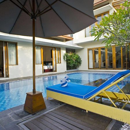 Villa Travis Seminyak Exteriör bild