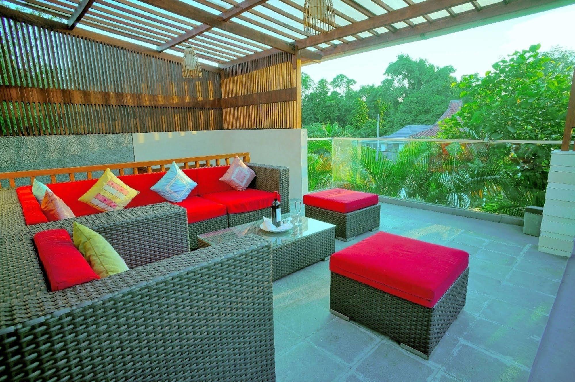Villa Travis Seminyak Exteriör bild